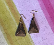 Load image into Gallery viewer, Triangle Illusion Earrings